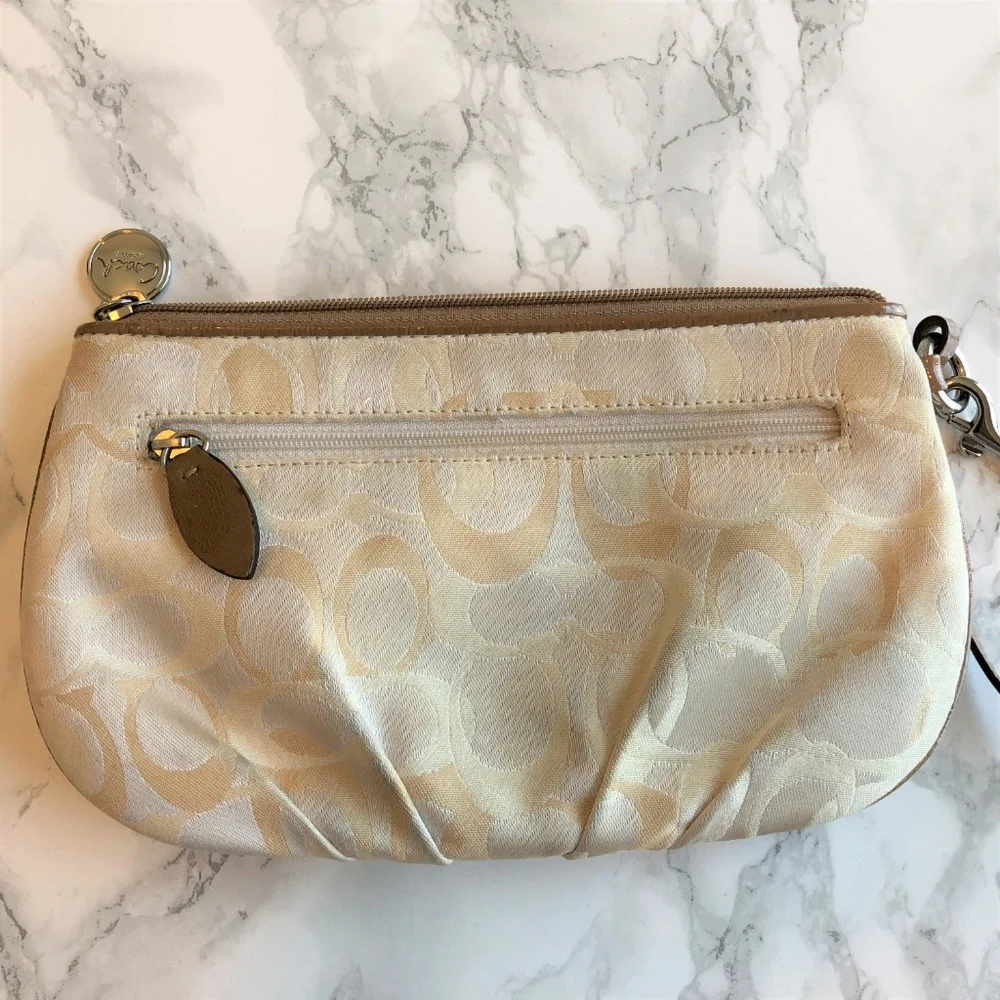 Coach | Cream and Tan Signature Wristlet Wallet - Picture 3 of 5
